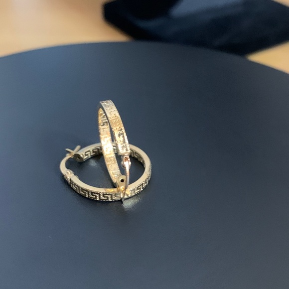 18K Loop Earrings - Picture 3 of 3